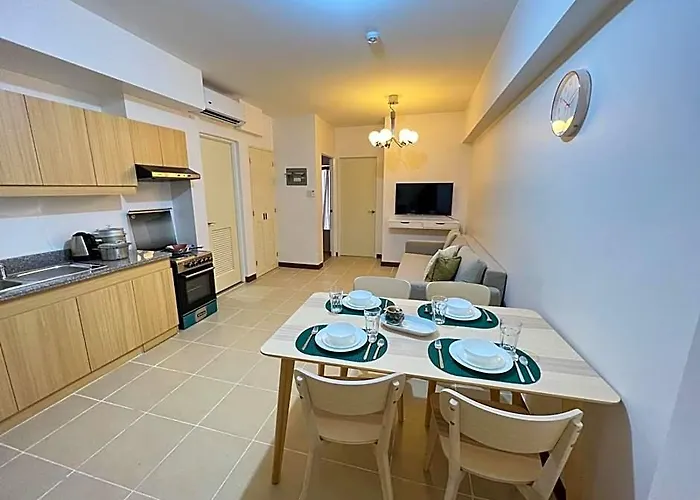 Infina Towers Affordable Staycation Hotel *